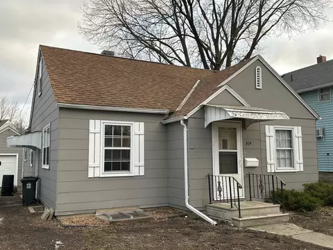 304 N A St, Marshall, MN 56258