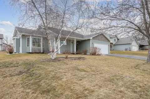 16367 Goodview Trl, Lakeville, MN 55044
