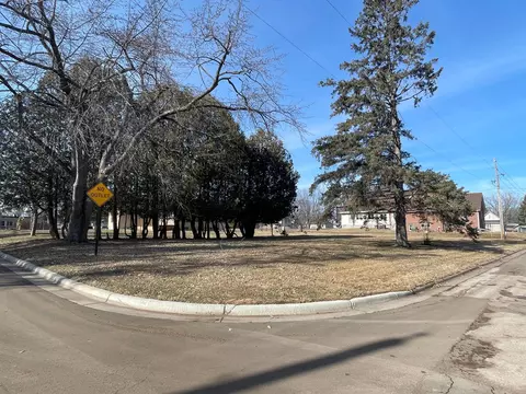 Nnn Grant Avenue S, Sandstone, MN 55072