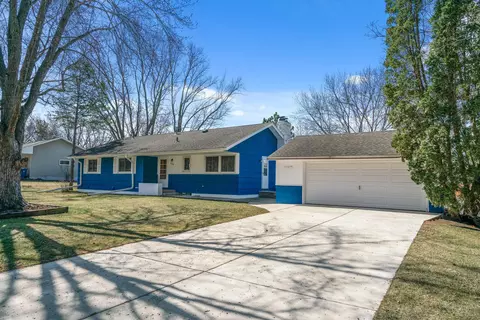 5208 Birch Rd, Minnetonka, MN 55345