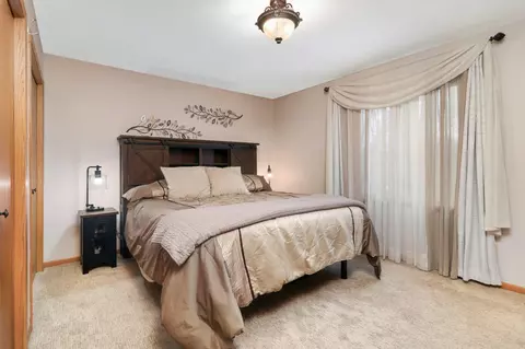 4032 Pennsylvania Ave, Eagan, MN 55123 photo 14