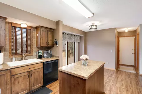 4032 Pennsylvania Ave, Eagan, MN 55123 photo 5