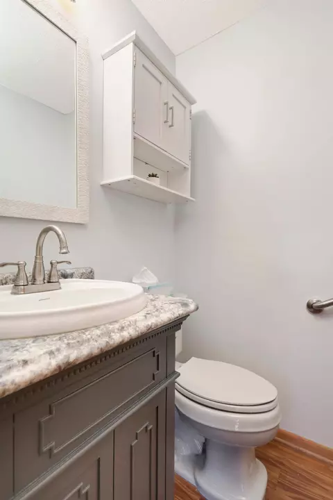 4032 Pennsylvania Ave, Eagan, MN 55123 photo 10