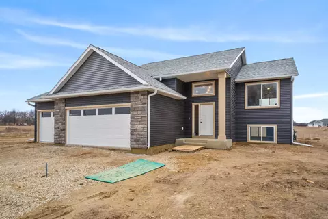 1803 12th Ave NE, Austin, MN 55912