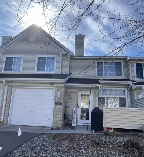 15345 Greenhaven Ln #109, Burnsville, MN 55306