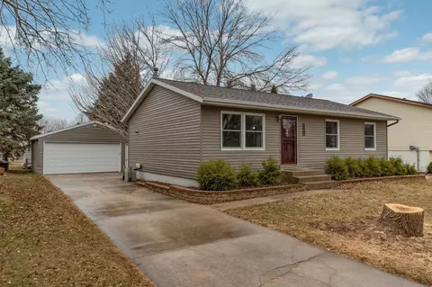 4917 22nd Ave NW, Rochester, MN 55901