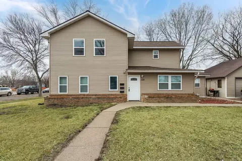 139 Webster St, Anoka, MN 55303