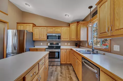 Kitchen - 1907 Maple Ln, Saint Cloud, MN 56304 photo 3 of 5