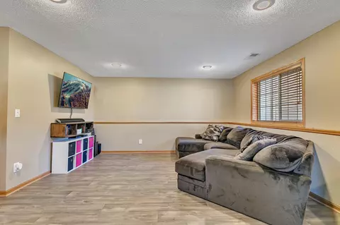 Living - 1907 Maple Ln, Saint Cloud, MN 56304 photo 4 of 5