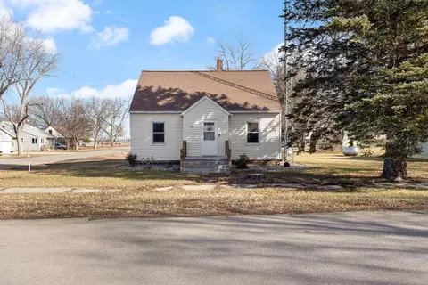 190 N Oak St, Vesta, MN 56292