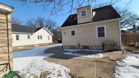 907 11th St NW, Austin, MN 55912 photo 3
