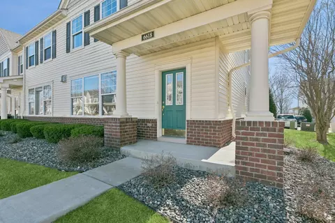 6618 Lamplight Dr, Albertville, MN 55301