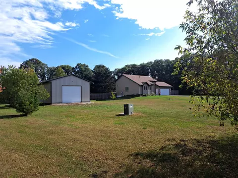 7050 Spruce Dr, Princeton, MN 55371