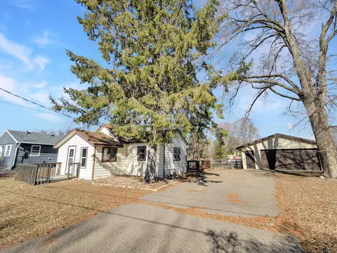 609 Florence Ave, Little Falls, MN 56345