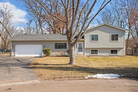 5442 Normandy Ct, White Bear Township, MN 55110