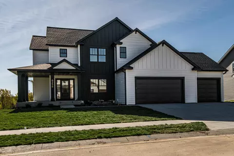 6256 Summit Pine Rd NW, Rochester, MN 55901