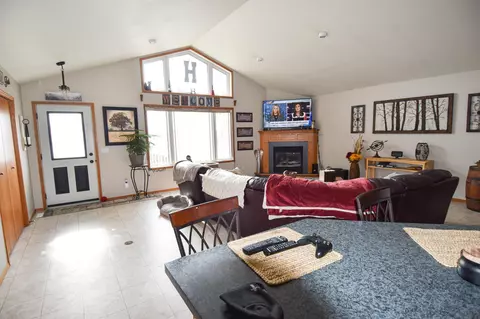 Living - 411 Sutton St, Argyle, MN 56713 photo 8 of 9