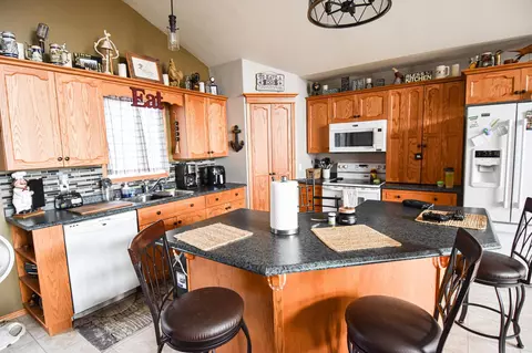 Kitchen - 411 Sutton St, Argyle, MN 56713 photo 2 of 4