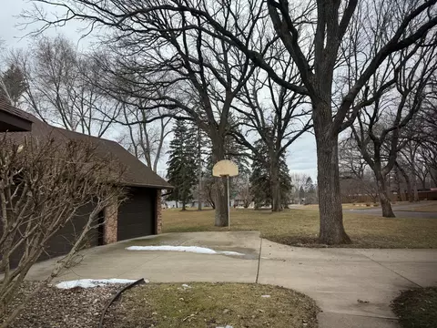Exterior - 730 N Park Pl, Saint Cloud, MN 56301 photo 4 of 25