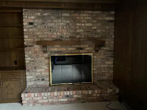 Living - 730 N Park Pl, Saint Cloud, MN 56301 photo 3 of 4