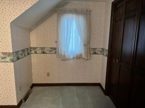 Bath - 730 N Park Pl, Saint Cloud, MN 56301 photo 3 of 6