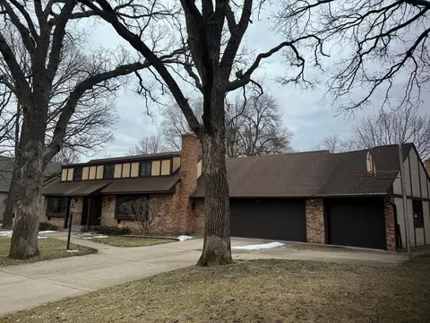 Exterior - 730 N Park Pl, Saint Cloud, MN 56301 photo 16 of 25