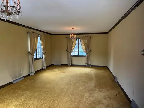 Living - 730 N Park Pl, Saint Cloud, MN 56301 photo 1 of 4