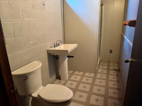 Bath - 730 N Park Pl, Saint Cloud, MN 56301 photo 6 of 6