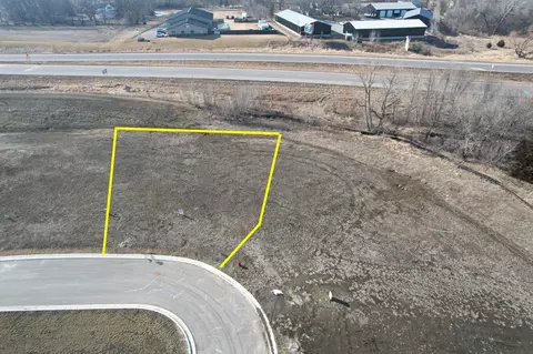 1022 Bitterend Cir, Mankato, MN 56001