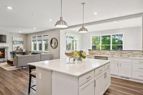 18104 Hinckley Ave, Lakeville, MN 55044