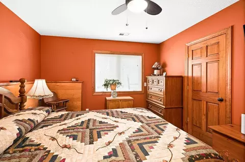 Bedroom - 210 S 2nd Ave, Proctor, MN 55810 photo 4 of 4