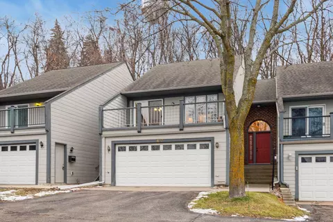 417 E Lake St, Waconia, MN 55387