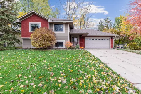 6692 E Shadow Lake Dr, Lino Lakes, MN 55014