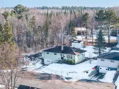 638 E Boundary St, Ely, MN 55731