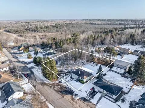 View/Area - 638 E Boundary St, Ely, MN 55731 photo 2 of 6