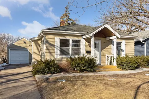 7512 Girard Ave S, Richfield, MN 55423