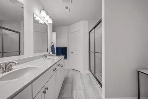 649 Devine Dr, New Brighton, MN 55112 photo 17