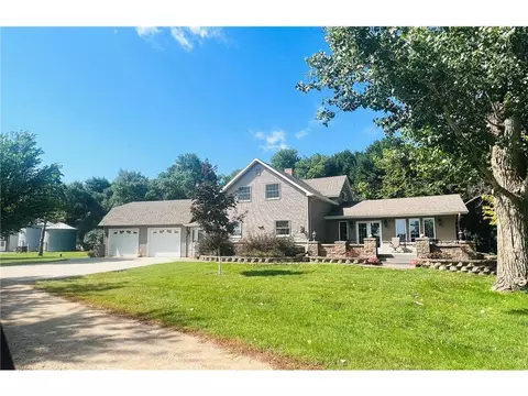 702 Frankford Ave N, Herman, MN 56248