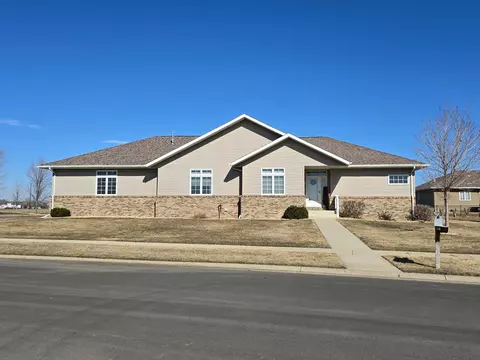 501 Mercedes Dr, Marshall, MN 56258