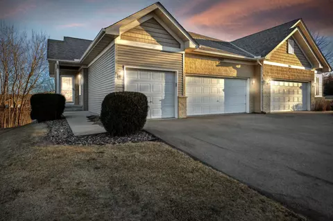 10627 188th St W, Lakeville, MN 55044