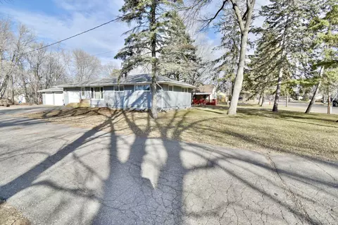 250 Chestnut St E, Annandale, MN 55302