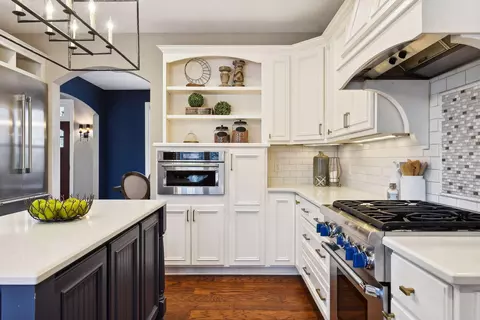 Kitchen - 6348 Aster Trl, Excelsior, MN 55331 photo 2 of 5