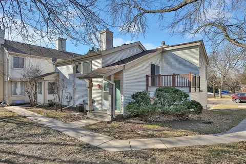 229 Dejon Ct, Woodbury, MN 55125