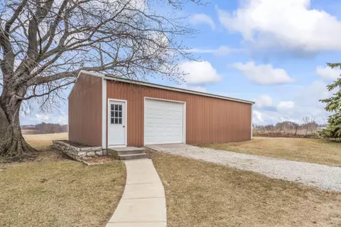 Exterior - 17201 Hall Ave, Nerstrand, MN 55053 photo 8 of 14