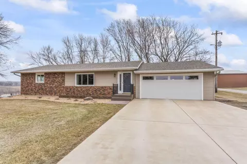 Exterior - 17201 Hall Ave, Nerstrand, MN 55053 photo 5 of 14