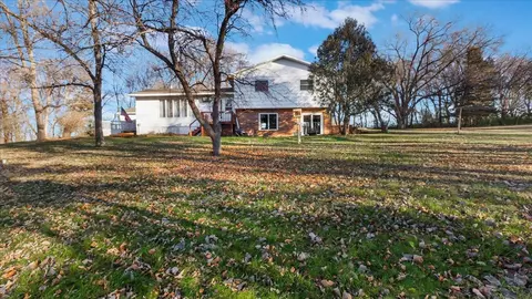 16301 61st St NW, New London, MN 56273