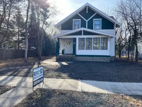 106 E 4th St, Morris, MN 56267