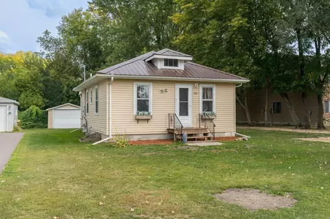 505 5th St, Madison Lake, MN 56063