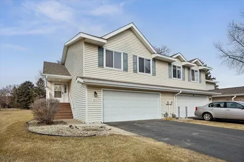 9474 Monroe St NE, Blaine, MN 55434