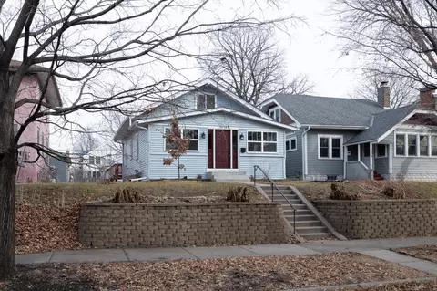1418 Simpson St, Saint Paul, MN 55108